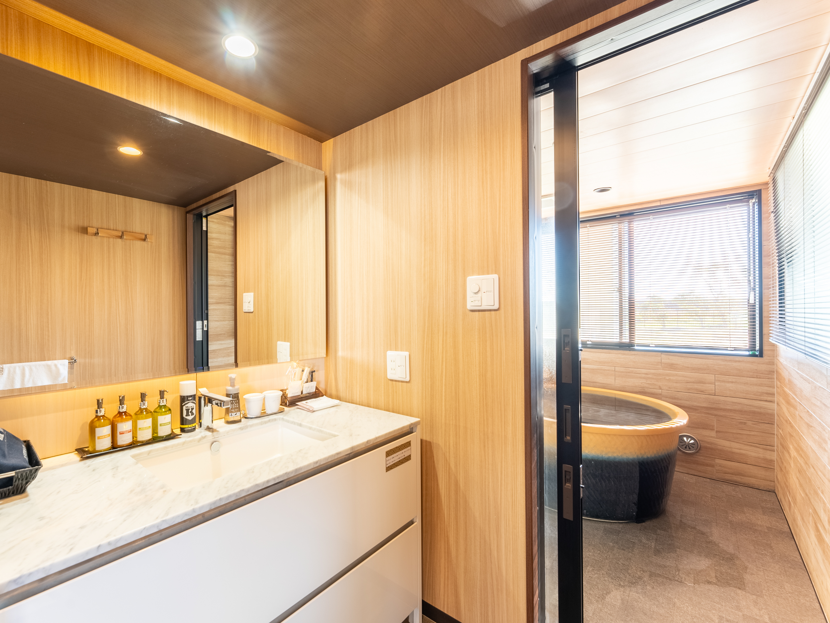  ［和モダンJrスイート和洋室］55㎡　半露天風呂《ロフト付》1階