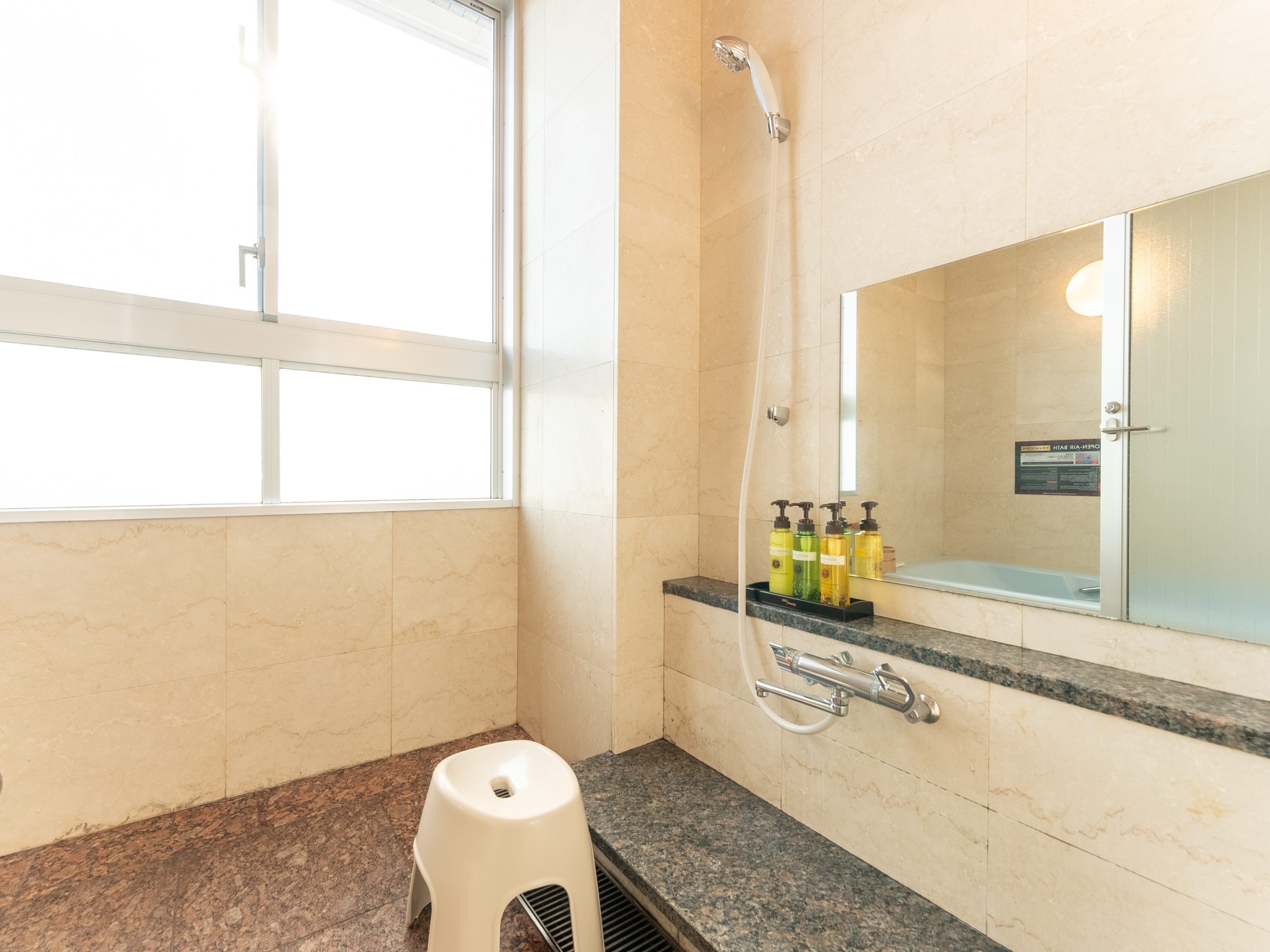 ［和モダン オーシャンスイート和洋室］65平米　温泉風呂付