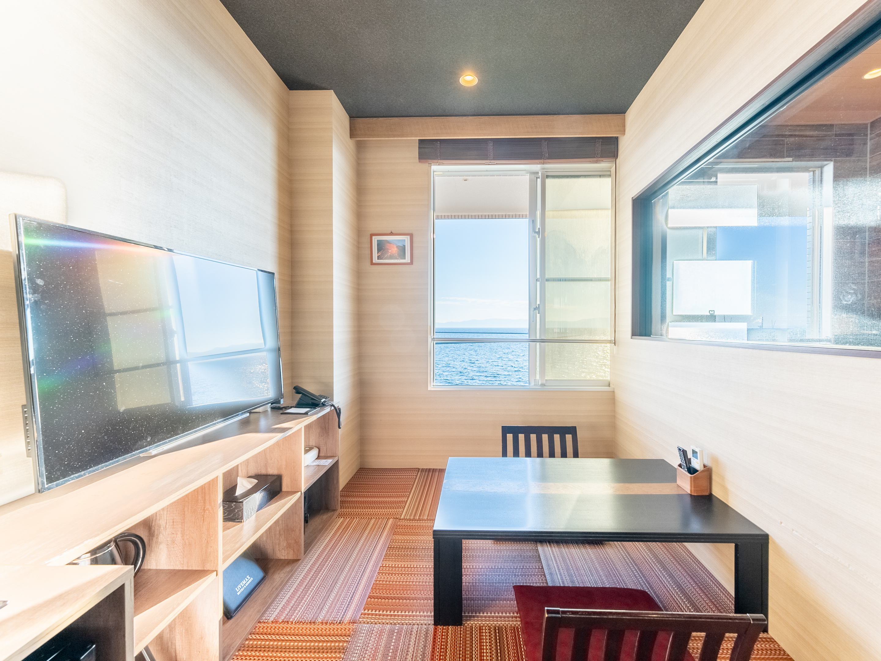 ［和モダン和洋室］30㎡　信楽焼半露天風呂付　