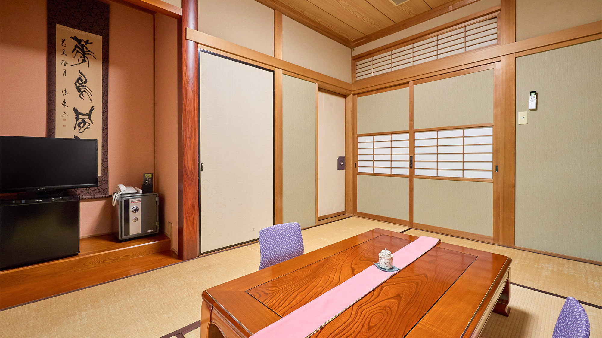 ・【花みずき／もみじ／さくら】こじんまりとした畳のお部屋。大切な人とゆったりと過ごせます