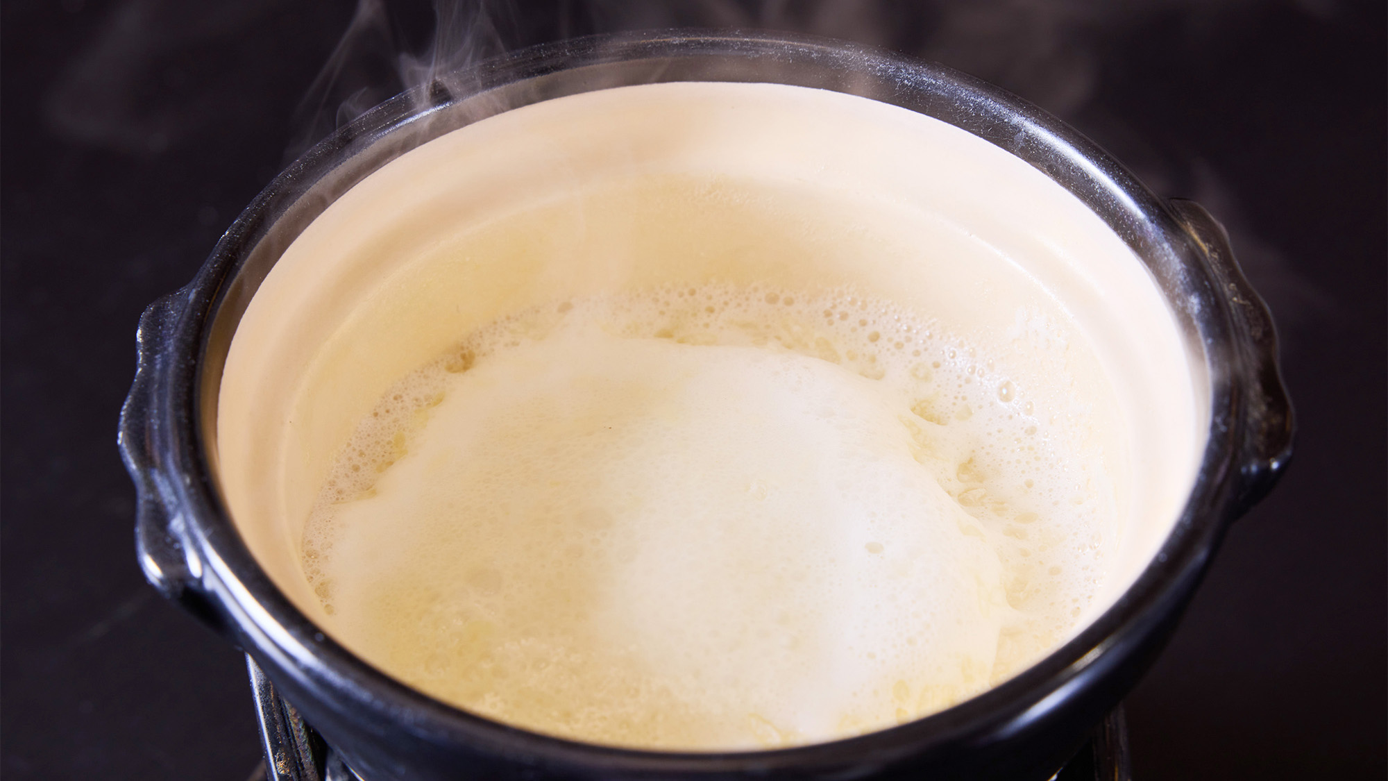 ・【ご夕食／べっぴん豆腐付き夢千鳥御膳】店主が早朝から丹念に心を込めて作る手作りした豆腐です