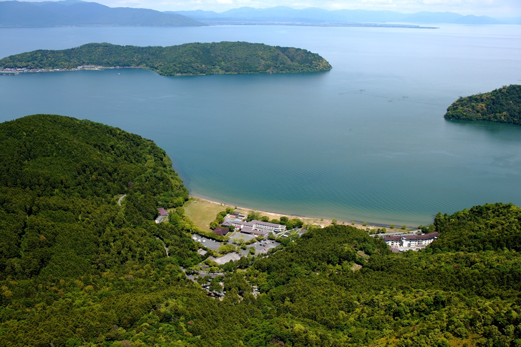 空撮　全景　　沖島と休暇村