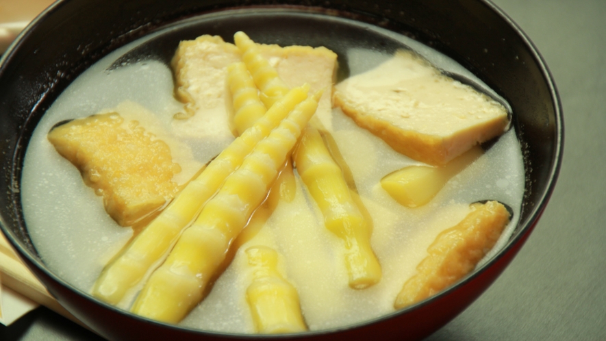 #ご夕食一例_山菜、きのこ、川魚など山の恵みが盛りだくさんの手作り料理。　　