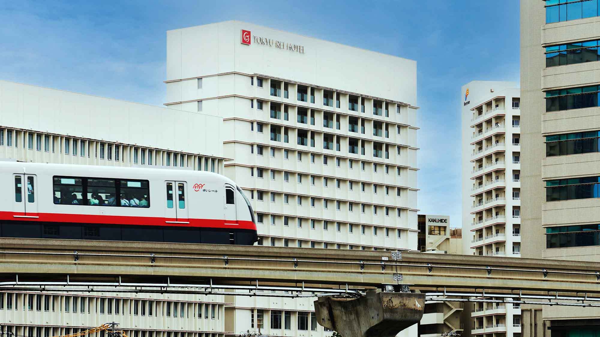2部屋隣同士でファミリー＆グループに最適！空港から最短11分、さらに沖縄各地へ好アクセス＜素泊り＞