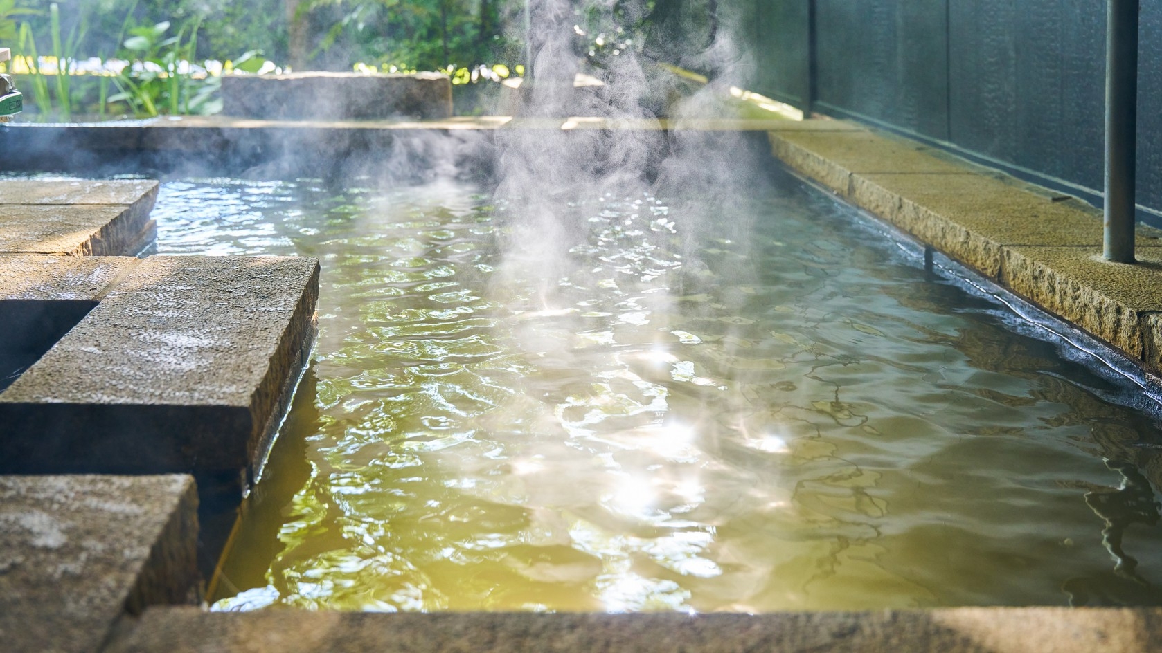 【素泊りプラン】※お食事なし〜１９時までチェックイン可能　全室離れ・源泉かけ流し温泉露天風呂付き客室