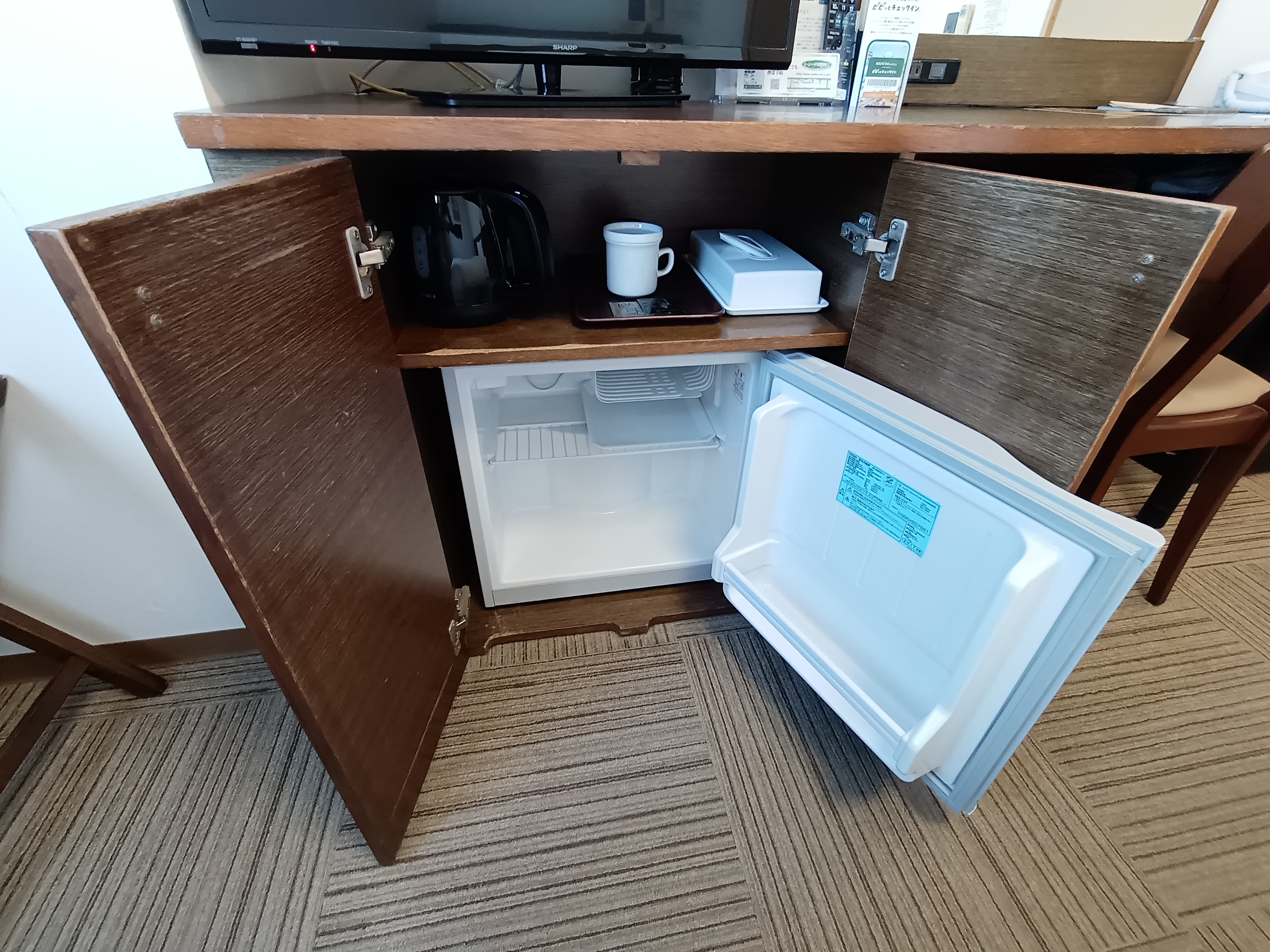 【全客室】冷蔵庫(4L)