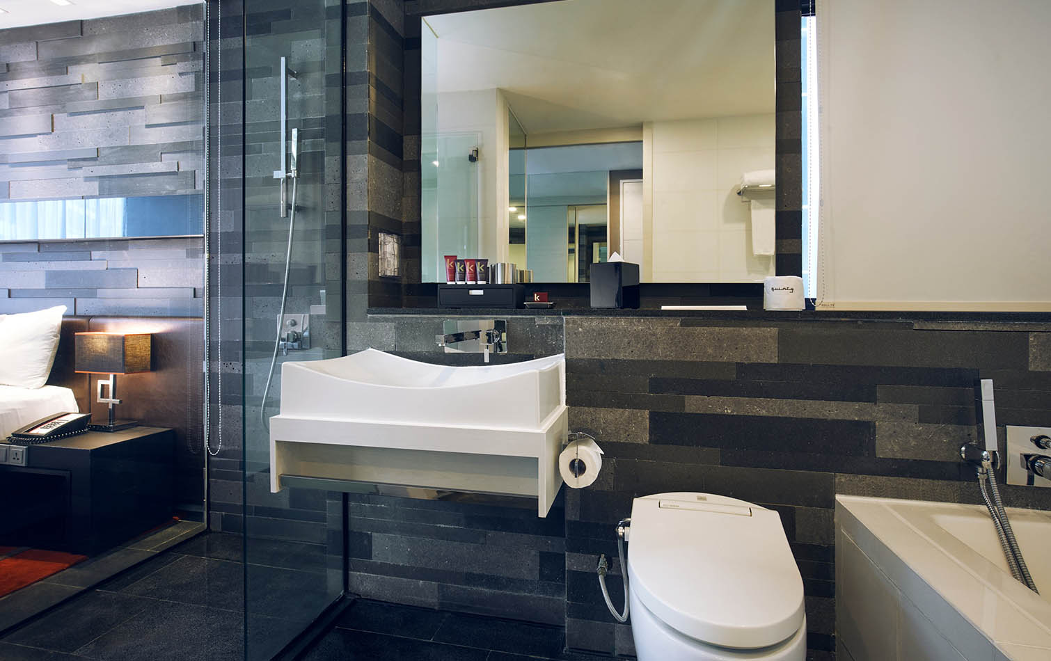 プレミアルーム　バスルーム