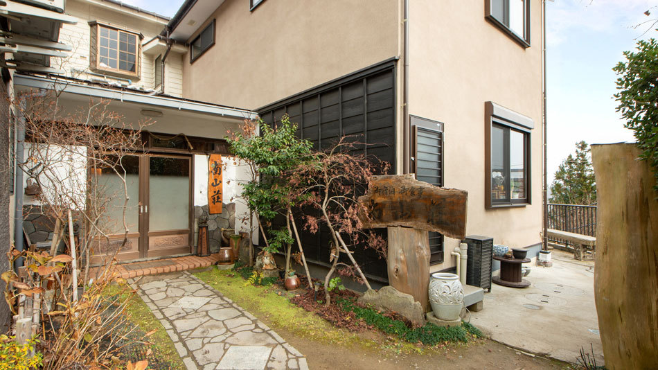 【アメニティなし】1，000円OFF/エコへのご協力でお得◎御岳山からの絶景を望む宿/季節の和風料理