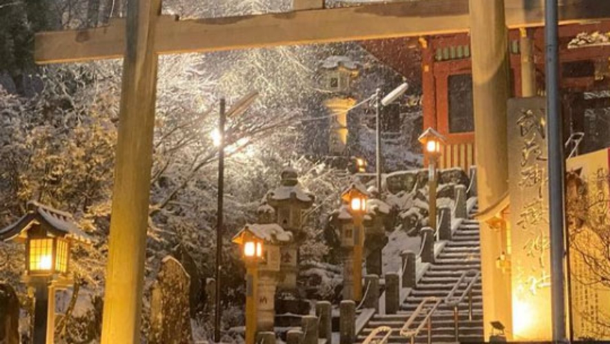 冬の御岳神社は荘厳な雰囲気です。