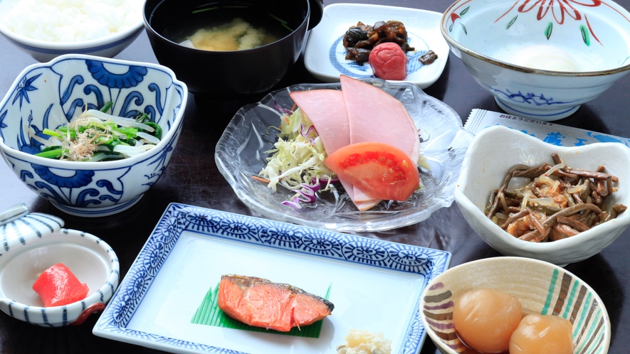 ご朝食／飾らない素朴な和定食をご用意※イメージ