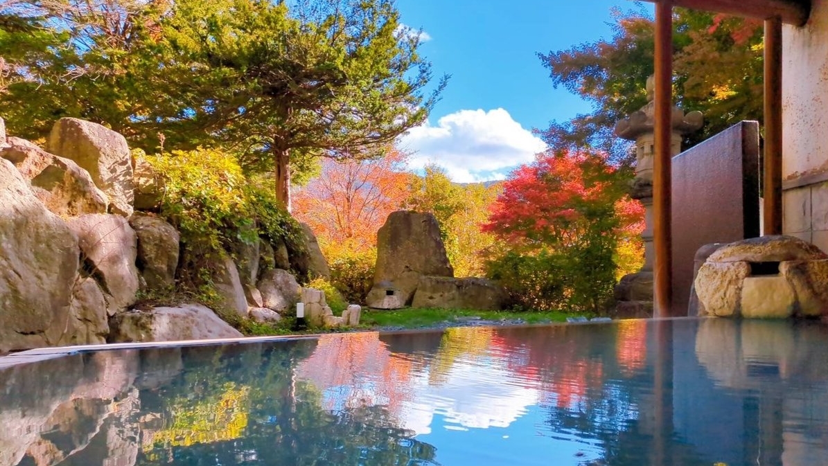 秋の露天風呂