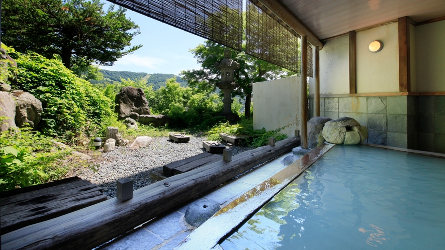 庭園露天風呂（女湯）/ゲレンデをパノラマでご覧いただけます※イメージ