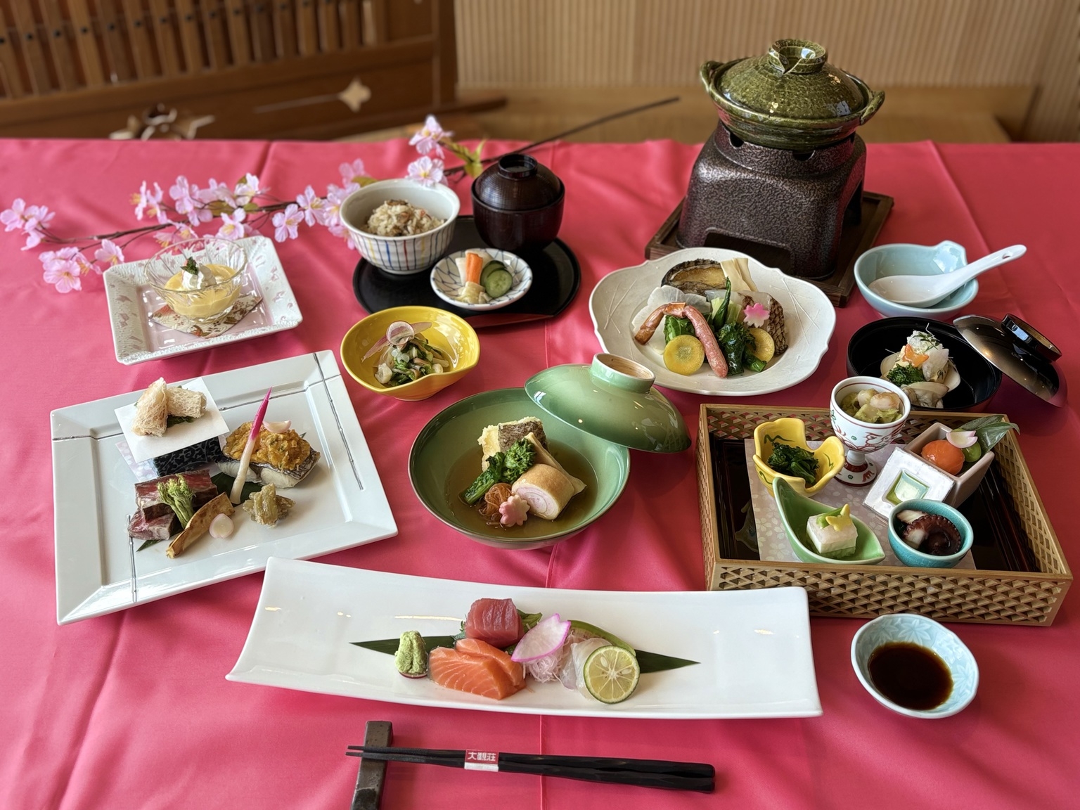 【平日限定スタンダード1泊2食付】春を味わう♪海鮮春鍋付き和食会席プラン
