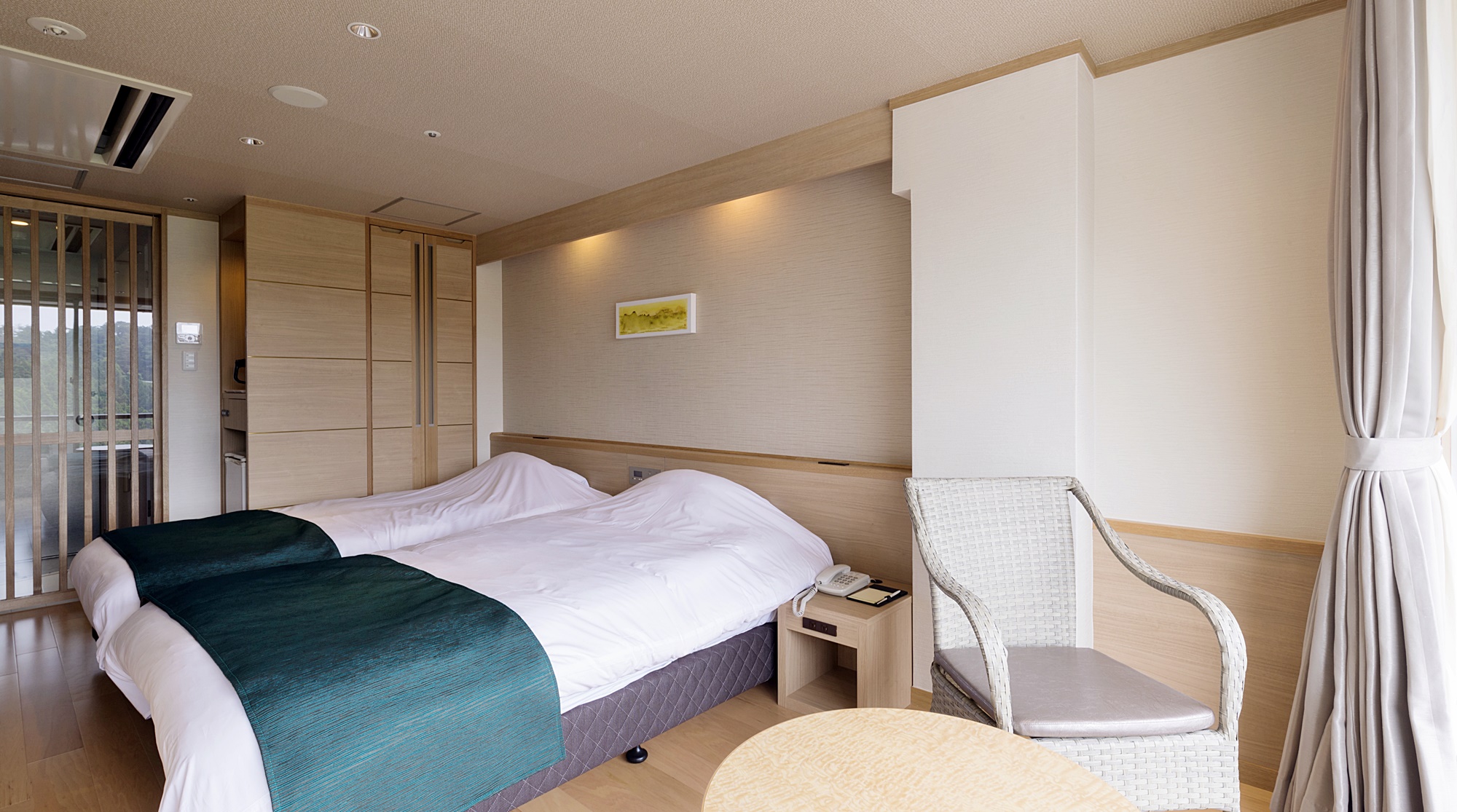 【山側/ツイン】松韻閣 - コンパクトな洋客室。松島の森林エリアを眺めるお部屋です。