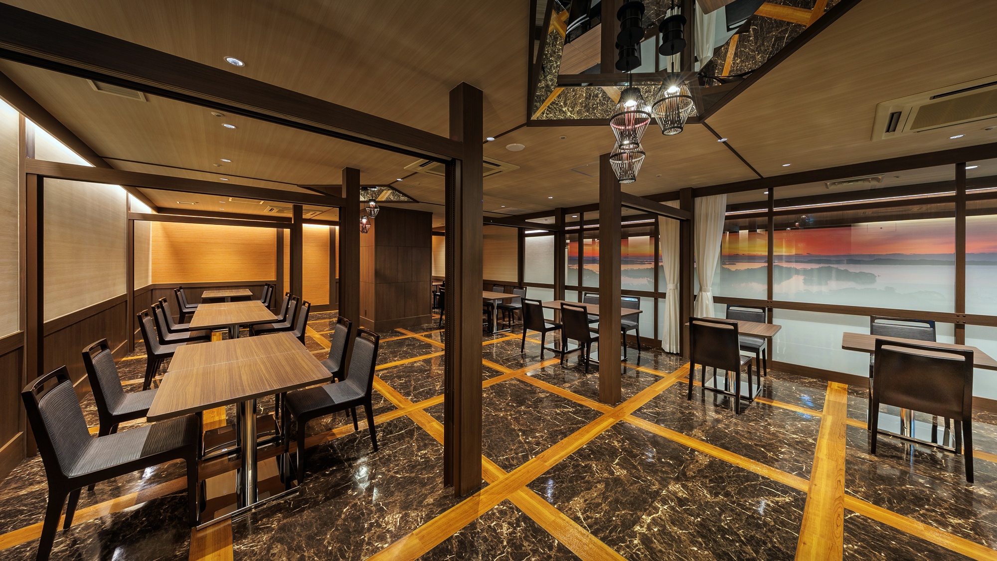 【ラ・セレース/会場イメージ】ゆったりとくつろげる空間を新たに増席！和洋中の料理をお楽しみ下さい！