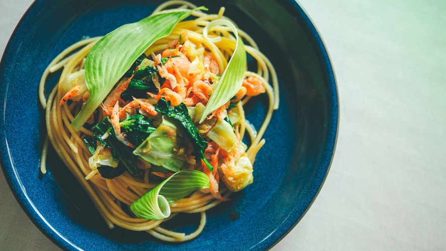 春野菜と桜海老のパスタ