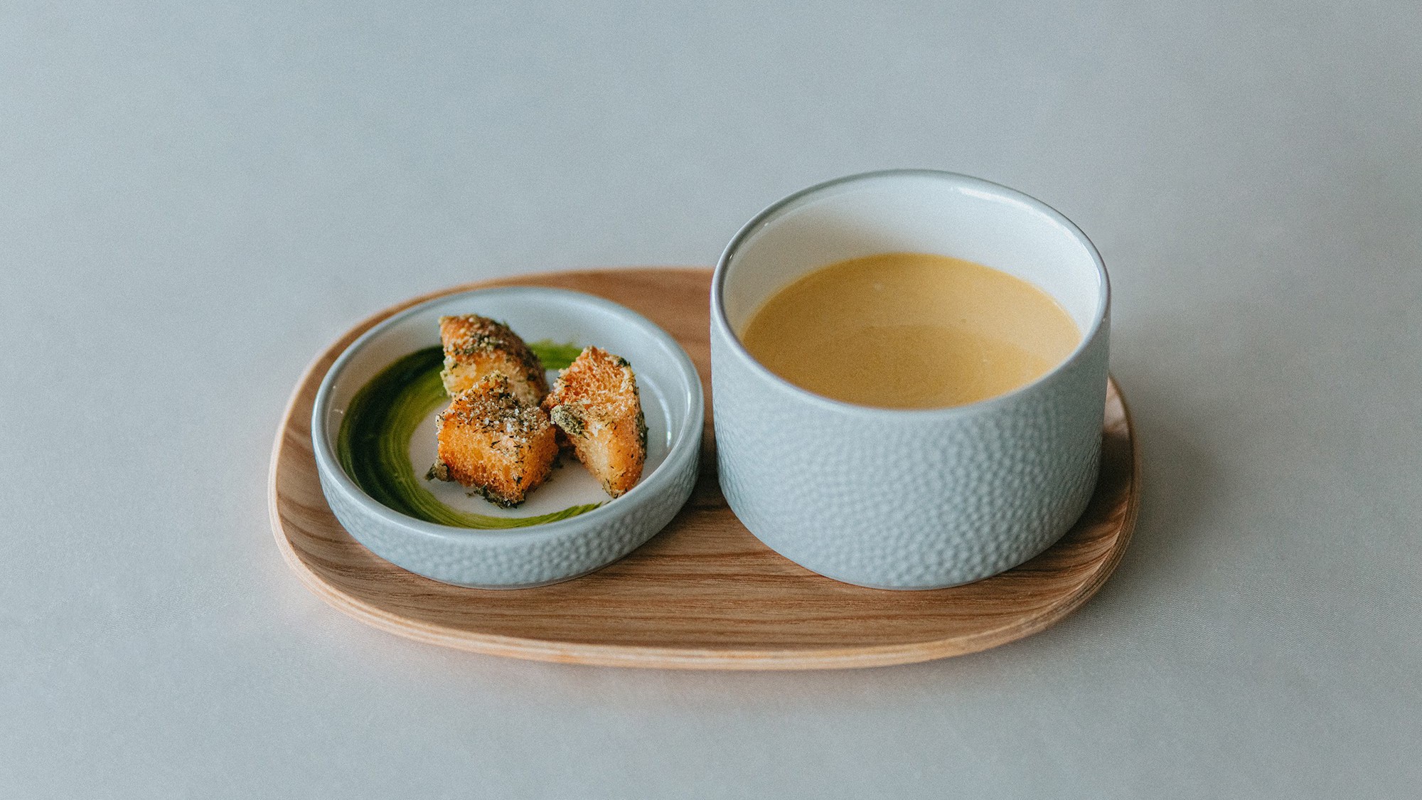 ＊季節のスープ～掛川茶の香りを添えて～（お茶のクルトン添え）