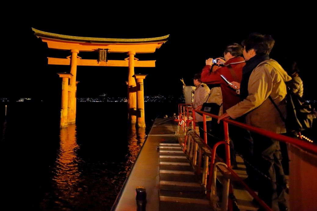 【期間限定モニタープラン】幻想の宮島ナイトクルーズ＆貸切露天風呂付｜創作和会席を愉しむ1泊2食