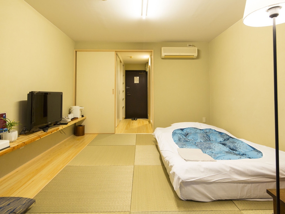 【禁煙】洗濯機付、い草琉球畳＆シラス壁、サータダブルベッド