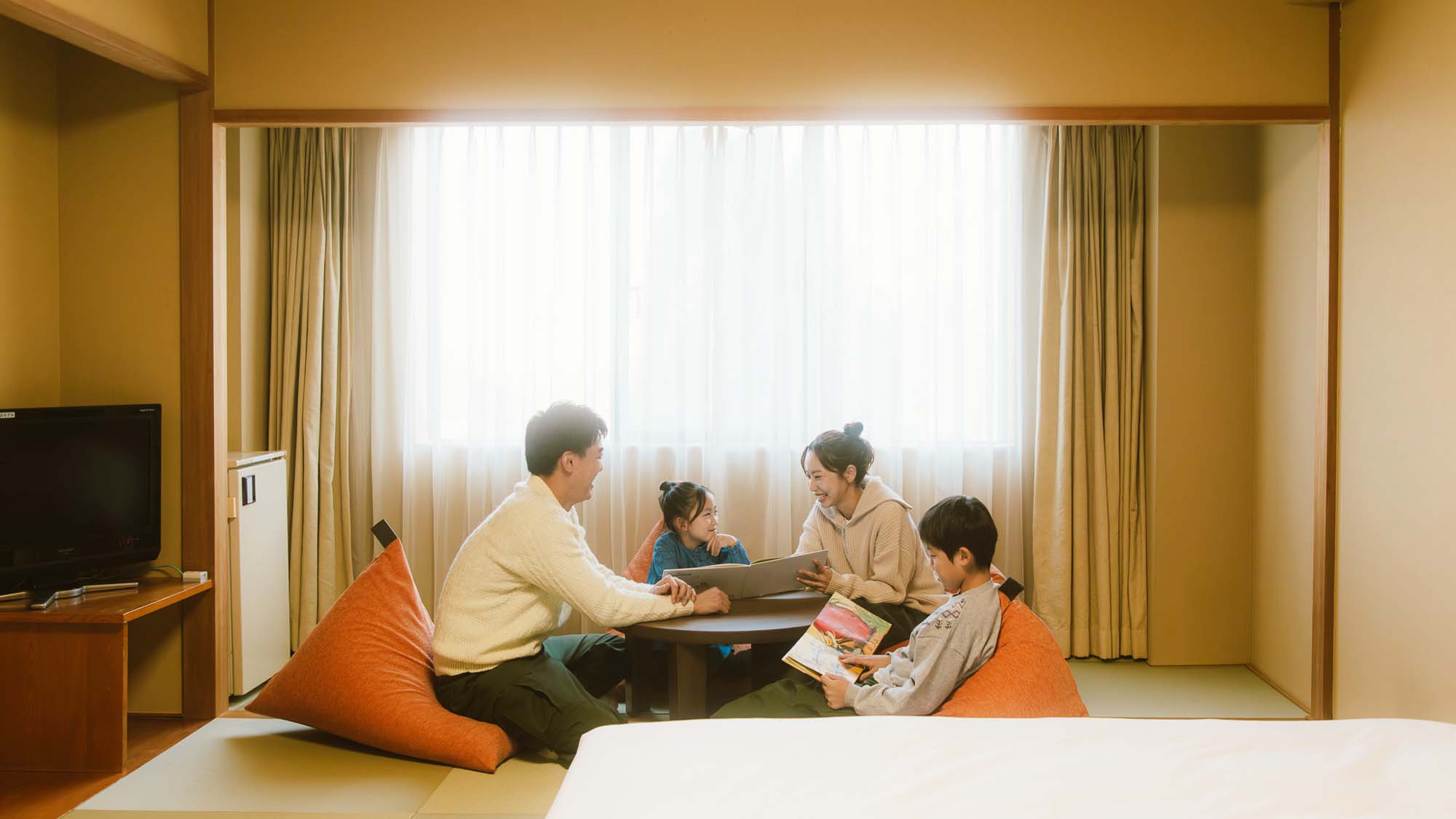 和モダンファミリールーム