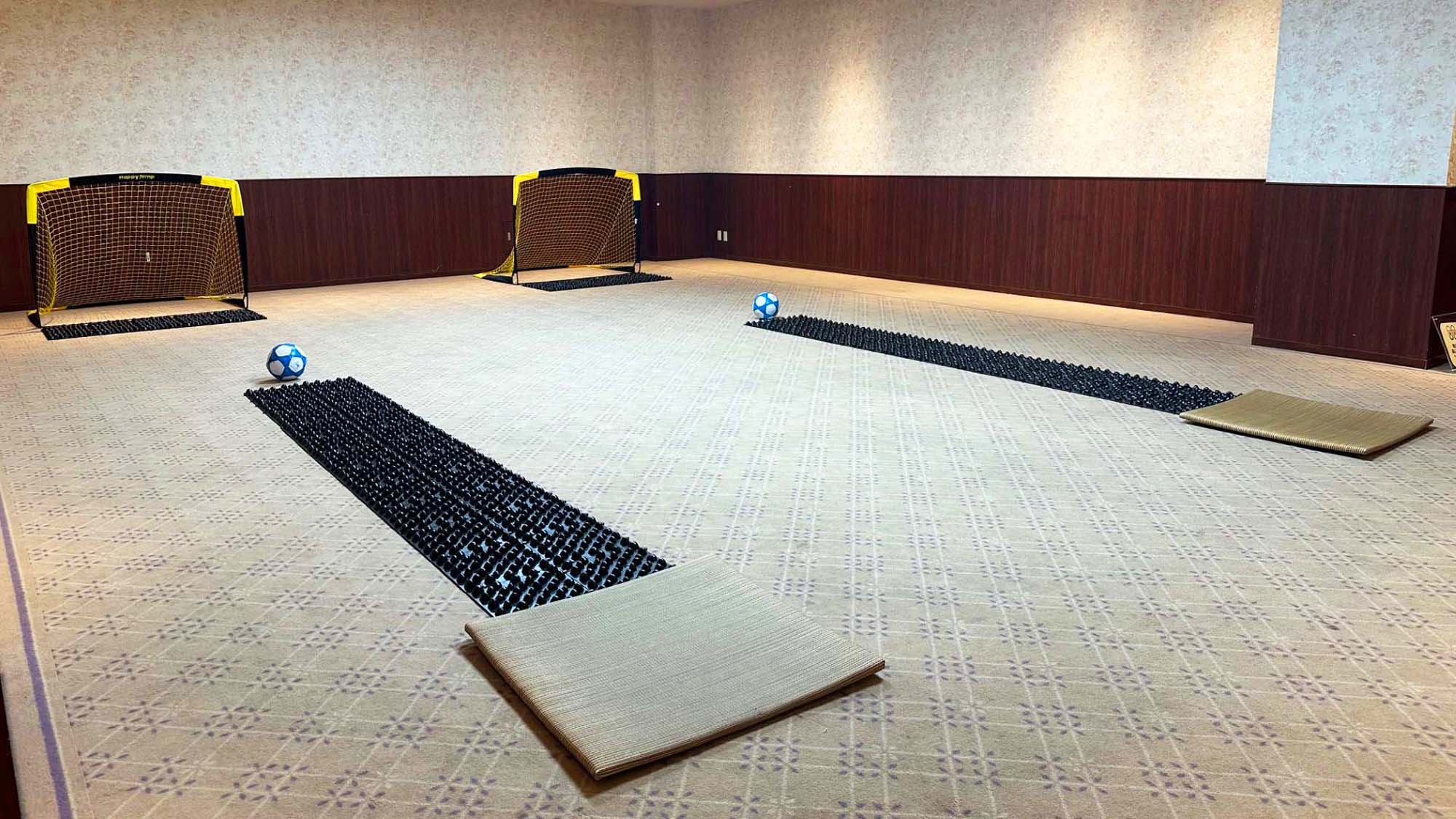 【足つぼサッカー】痛気持ちいい足つぼ＆サッカーのコラボをお楽しみください♪