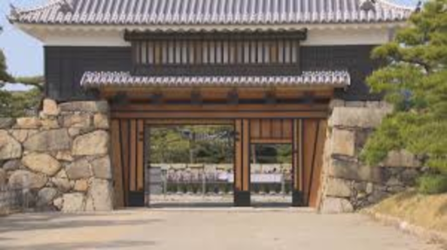 高松城の桜御門