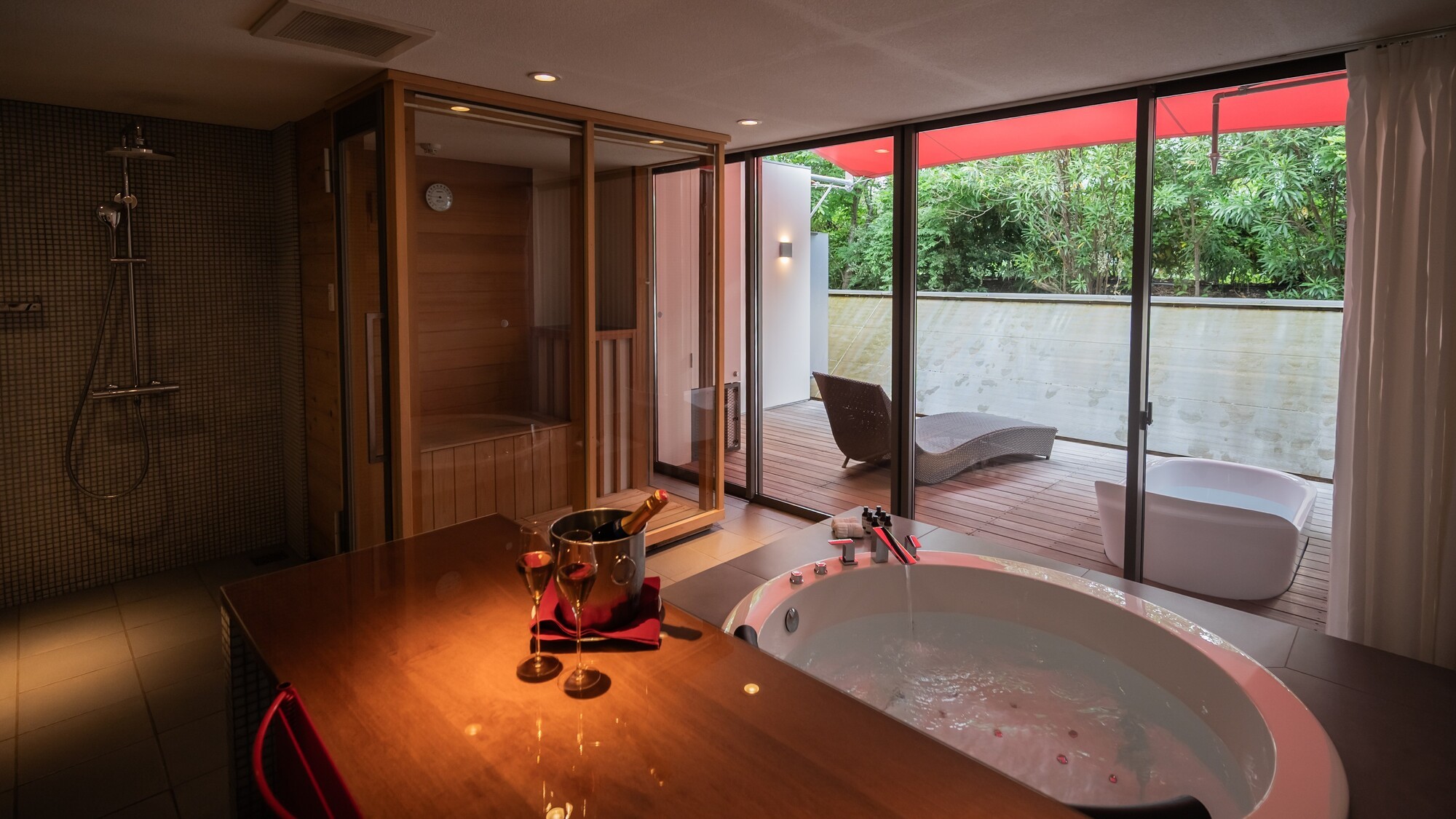 別館キング1Fジャグジー