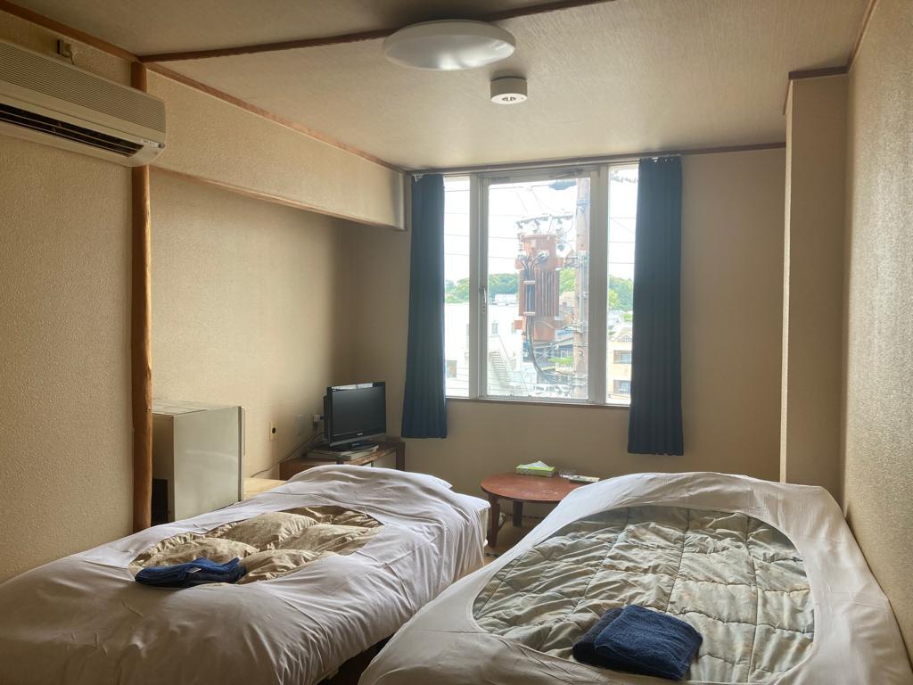 【喫煙】ツインベッド和室2名部屋（バス共用）
