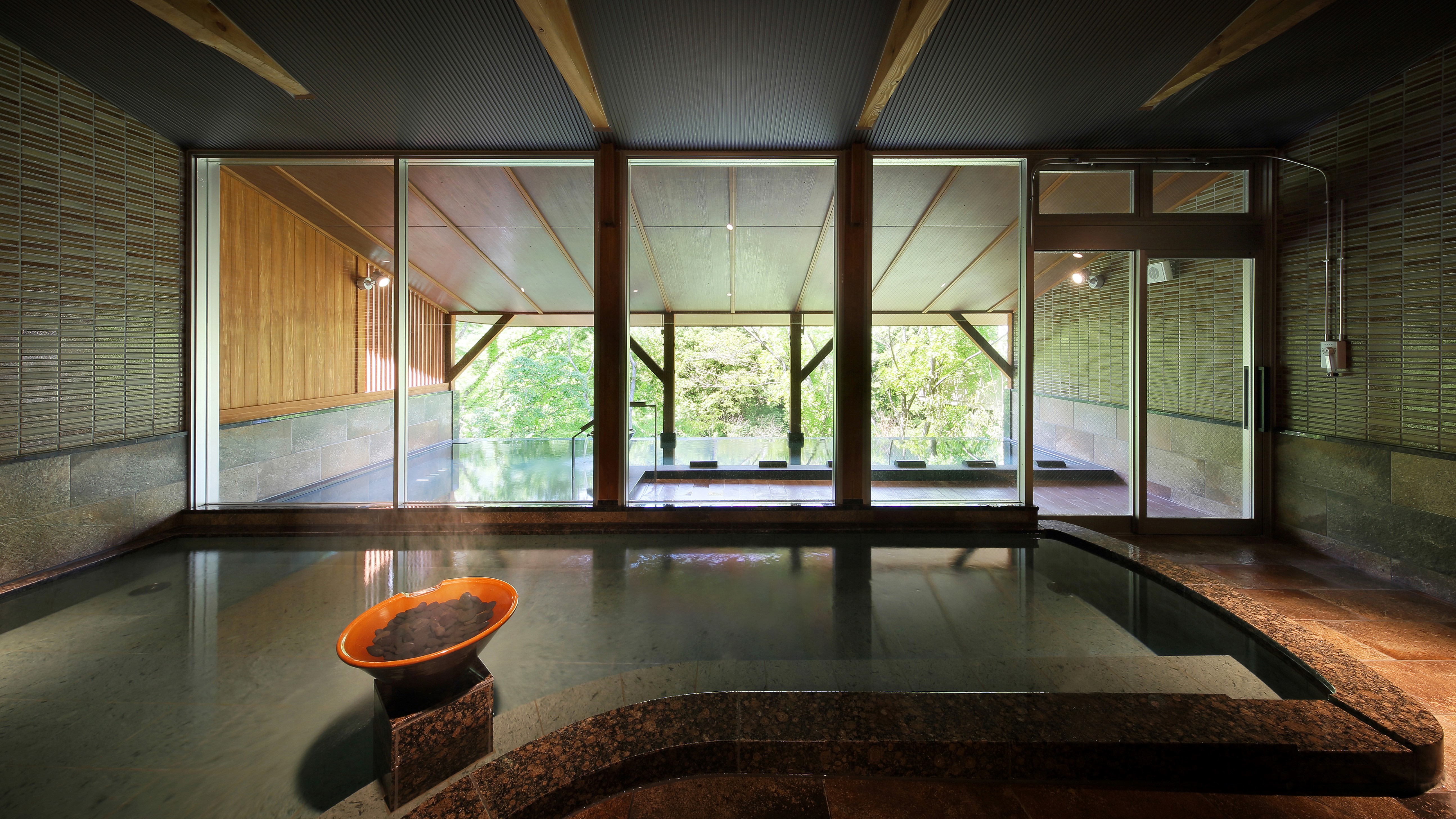 鬼怒川温泉 静寂とまごころの宿 七重八重