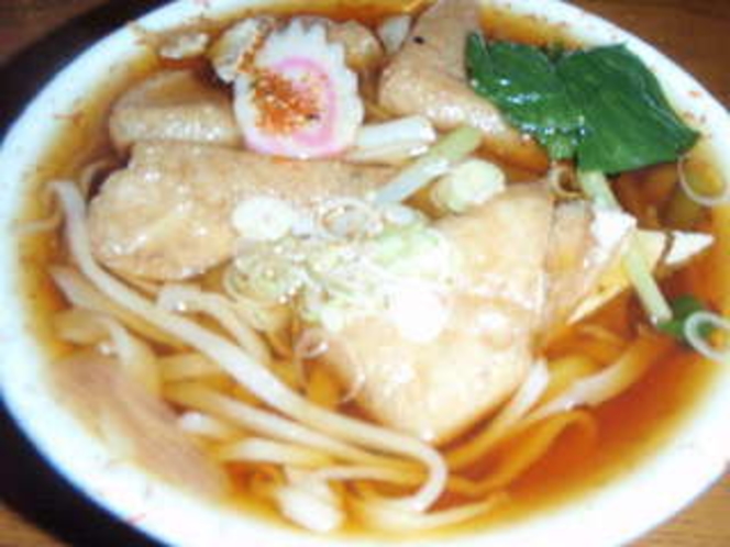 更科の「きつねうどん」