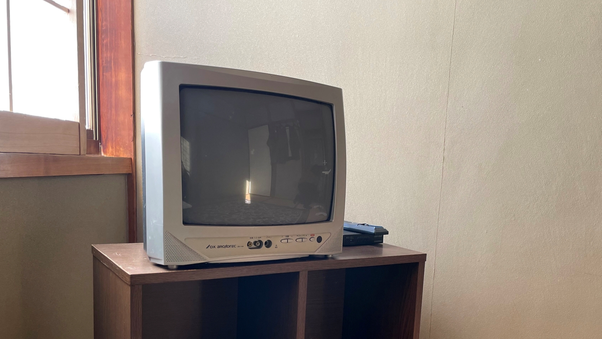 *【部屋】昔懐かしいレトロなテレビ