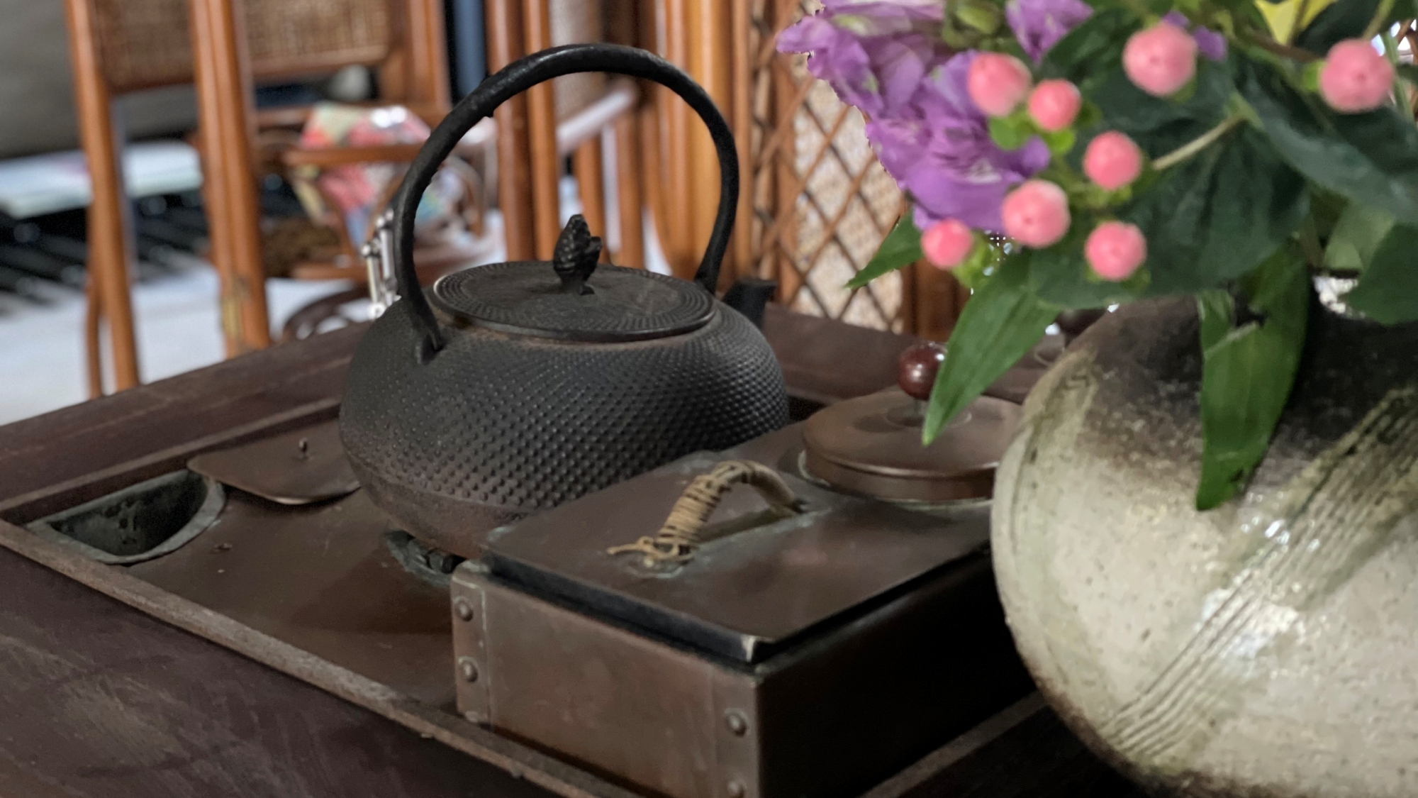 *【館内】昔懐かしい火鉢