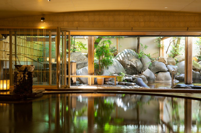 【海の香り広がる☆活鮮あわび】旨みと弾力をやわらかステーキで堪能！活鮮あわびステーキ付会席プラン