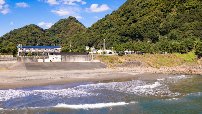 【波枕会席】島々を眺め潮風を感じるレトロモダンな全7室オーシャンビューの湯宿目と舌で地場食材を愉しむ