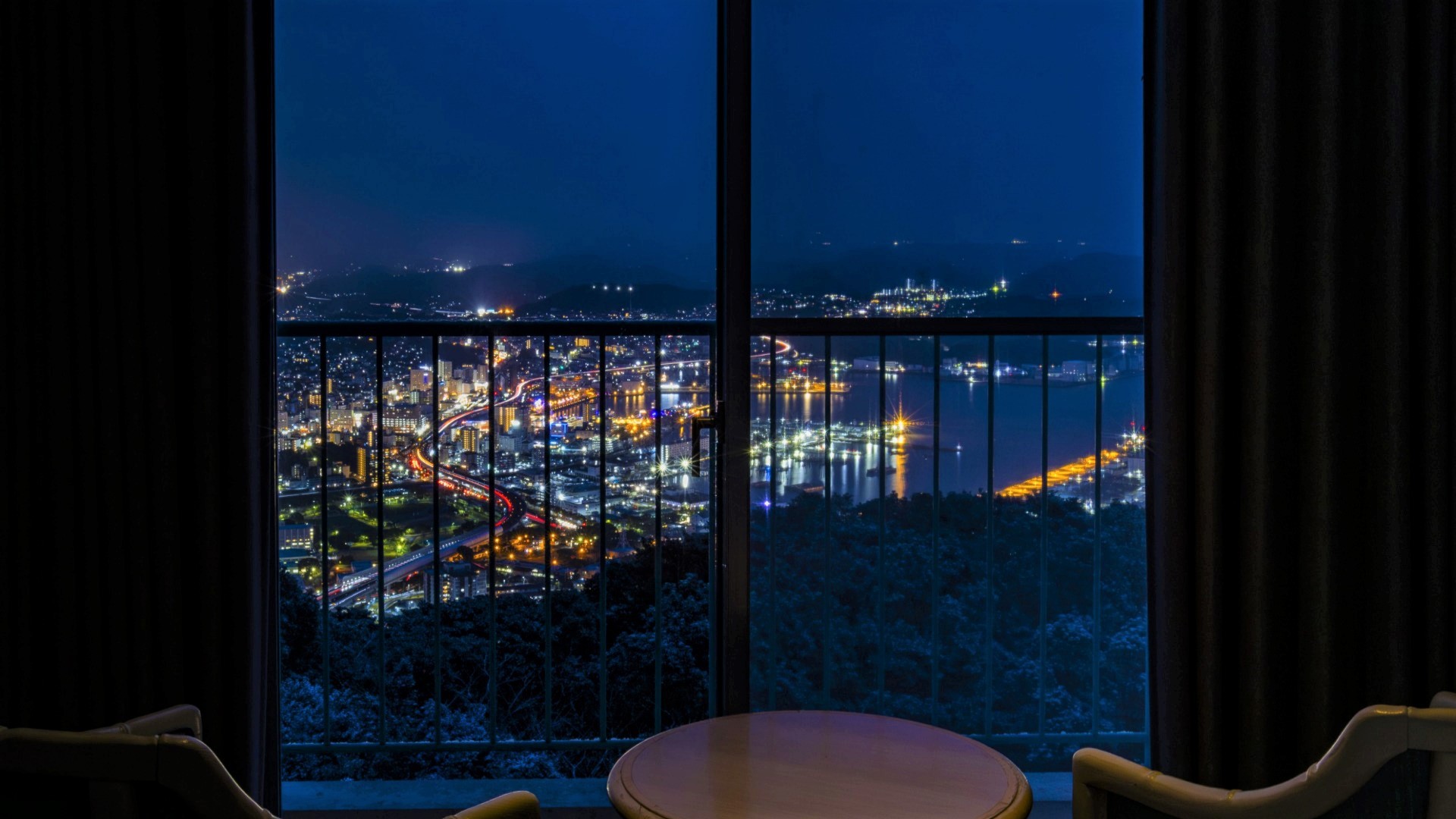客室からの眺望（夜）