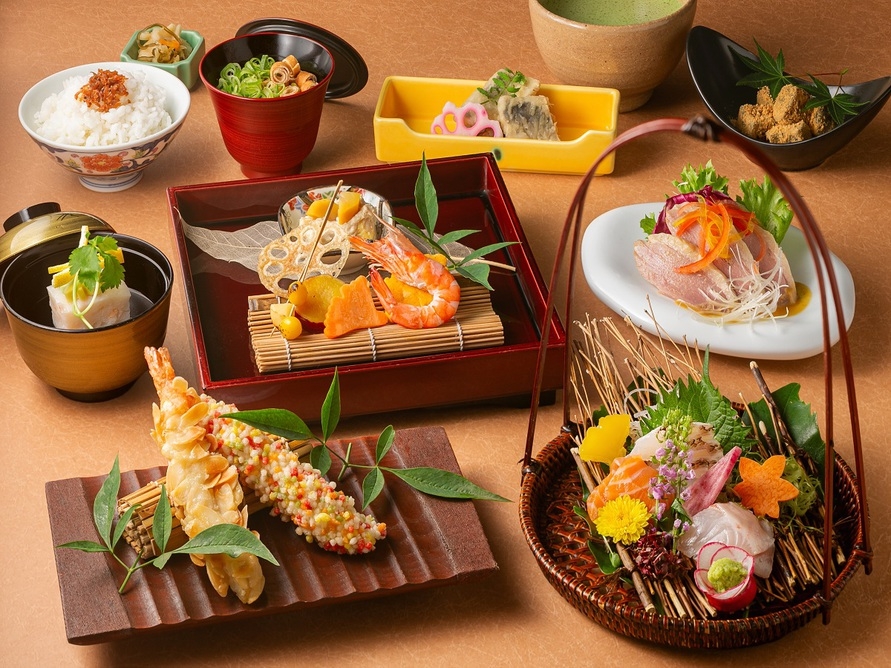 【九十九島と季節の料理を堪能！】四季を彩る和食会席（2食付プラン）