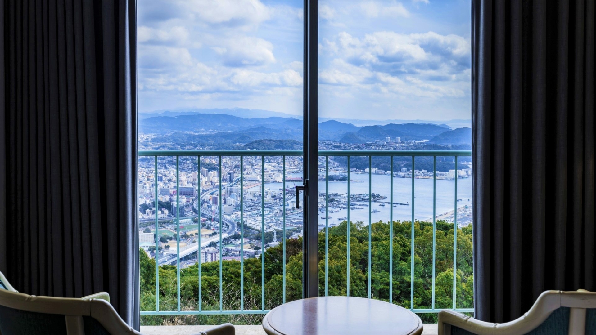 【LUXDAYSポイント10倍】NET限定・上階確約！丘の上のリゾートステイ（朝食付プラン）