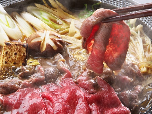 【当館一番人気◎】　米沢牛すき鍋プラン　〜開湯700年の歴史を持つ名湯で素敵なひと時を〜
