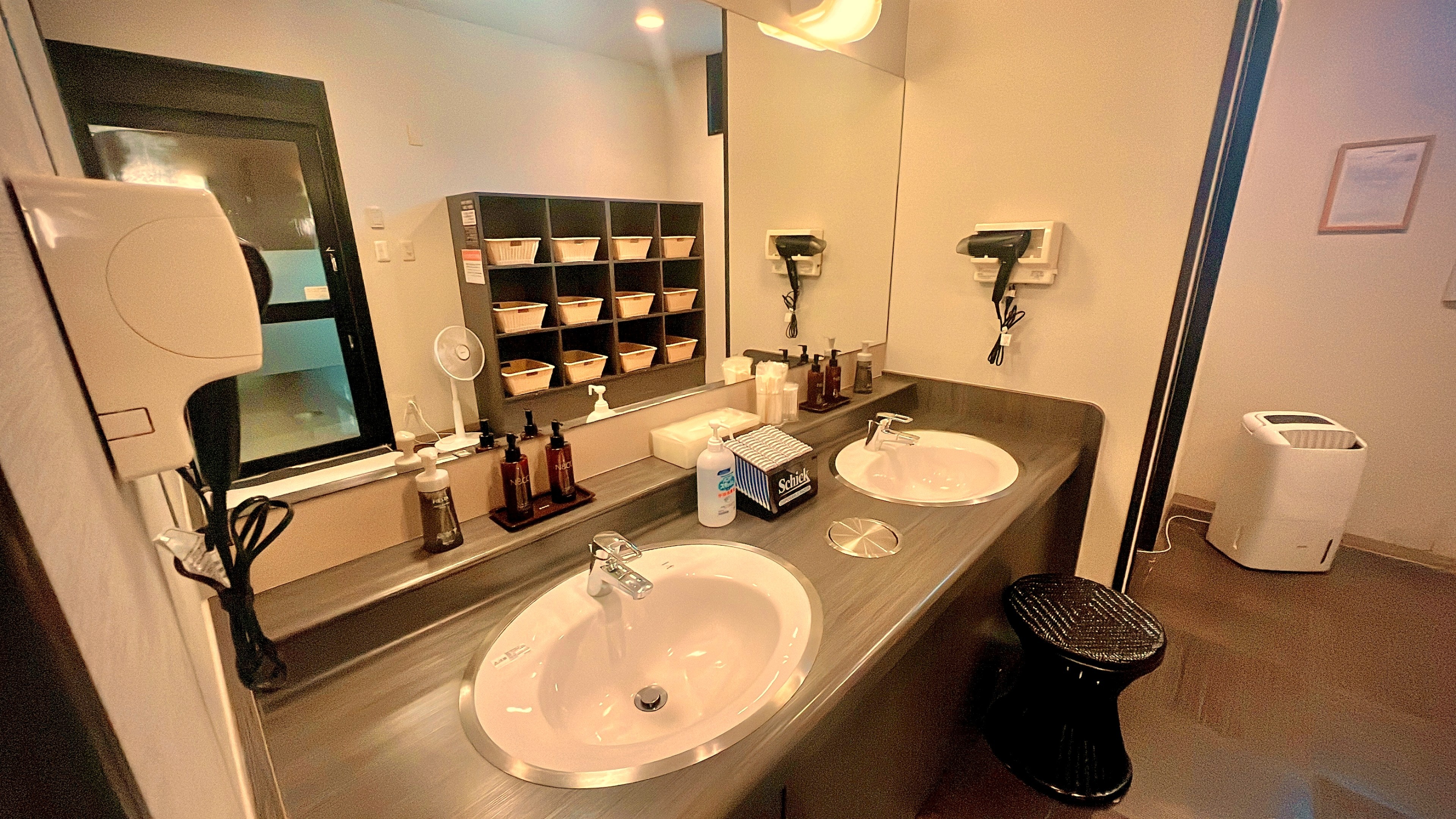 【旅人の湯】男性浴場 洗面台