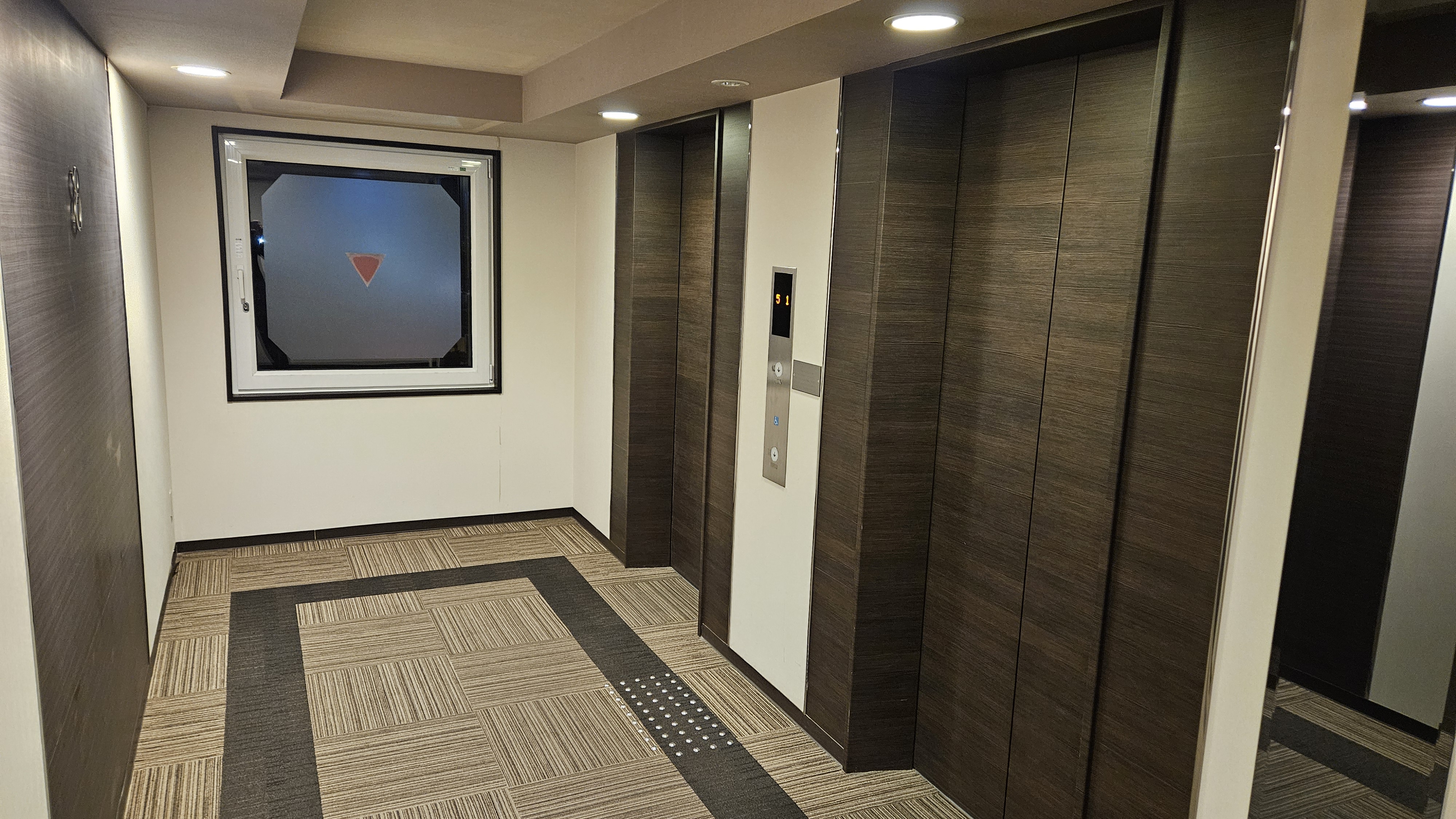 エレベーターホール