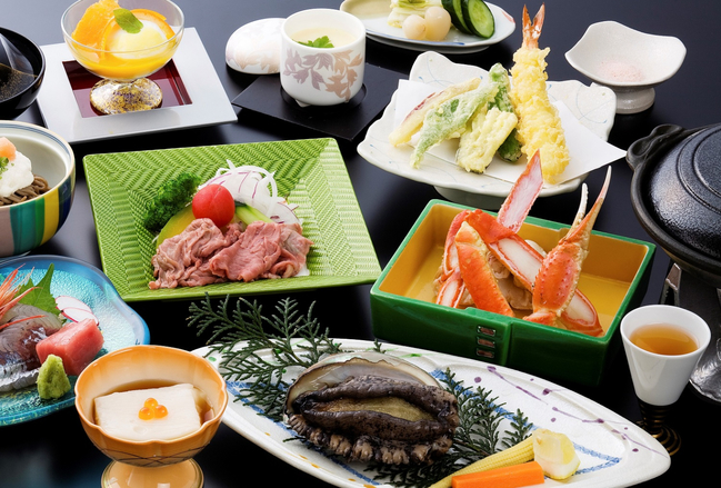 【嬉しい2大特典付き】貸切露天風呂「槙の湯」＋ワンドリンク付き◆「活け鮑付き会席」／個室食事処