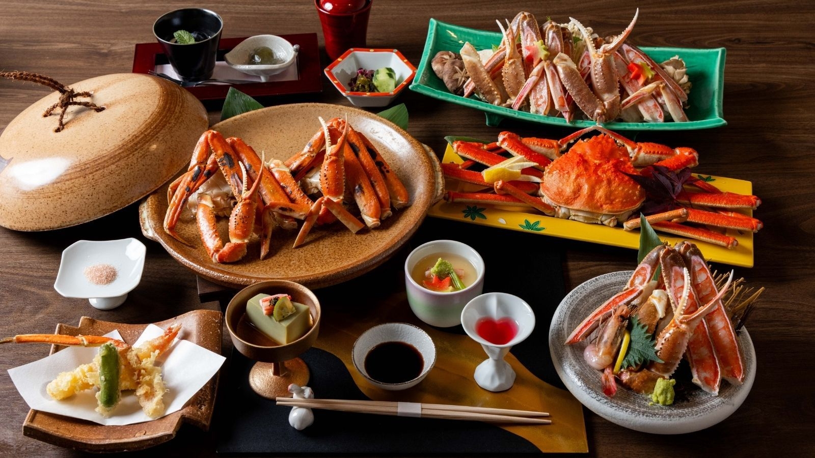 【1泊夕食プラン】当館の冬季人気No.1！蟹2杯以上と温泉で夢気分♪「かにづくし会席」／個室食事処