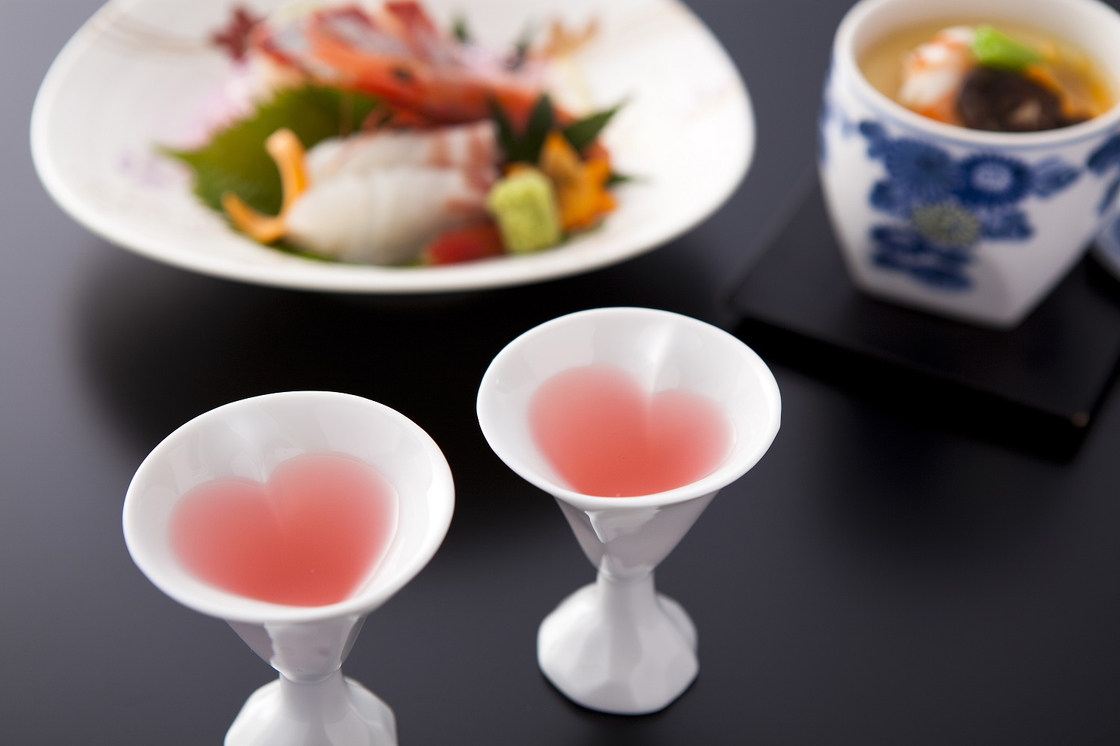 【2種の会席満喫】選べる貸切露天風呂付き◆2種類の山陰の山海会席を2人でシェア／個室食事処