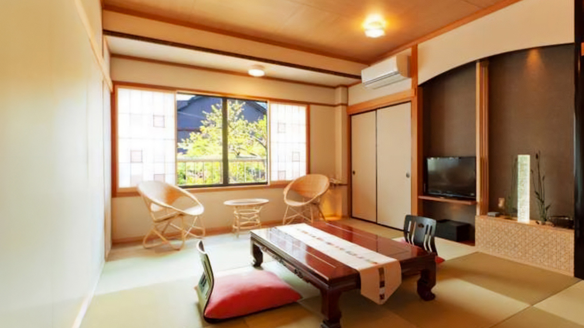 【2026年GW宿泊】山陰産の厳選食材・旬の食材を少しずつ「特選月替わり会席」／個室食事処