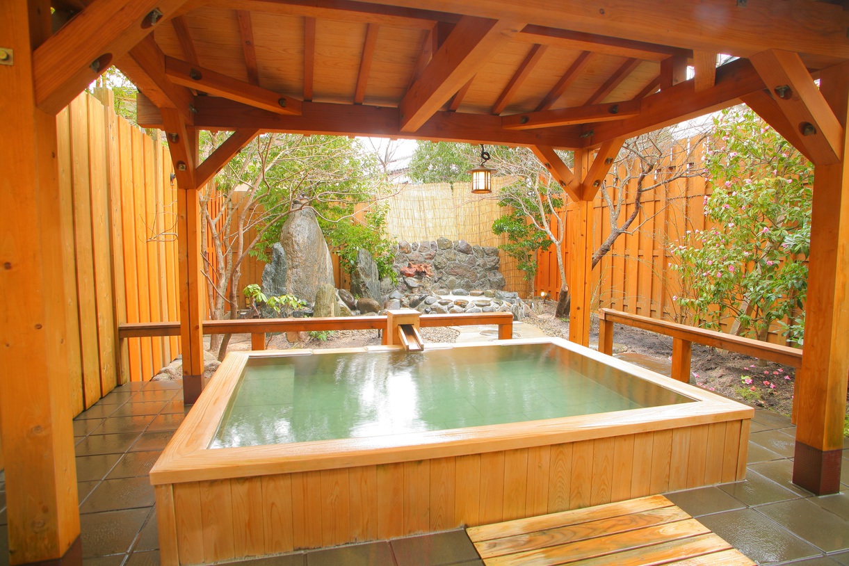 【美味少量会席】山陰産の厳選食材・旬の食材を少しずつ「特選月替わり会席」／個室食事処