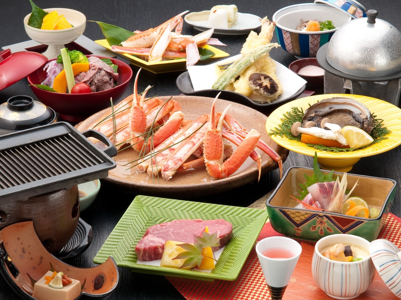【さき楽60】山陰三大グルメで大満足「活け鮑＆焼蟹＆鳥取牛フィレステーキの会席」／個室食事処