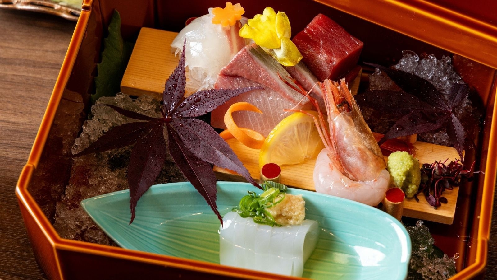 【美味少量会席】山陰産の厳選食材・旬の食材を少しずつ「特選月替わり会席」／個室食事処