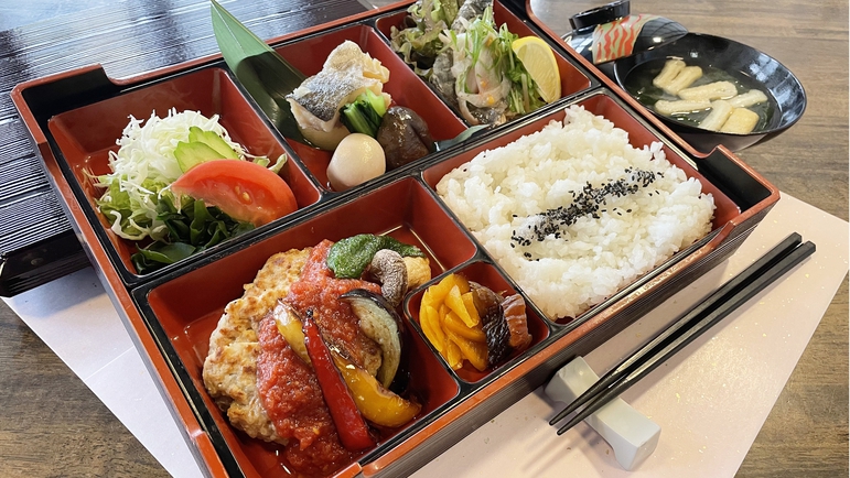 【夕食付】セミダブル２名利用！カップルプラン／おまかせ夕食『松花堂弁当』（朝食なし）