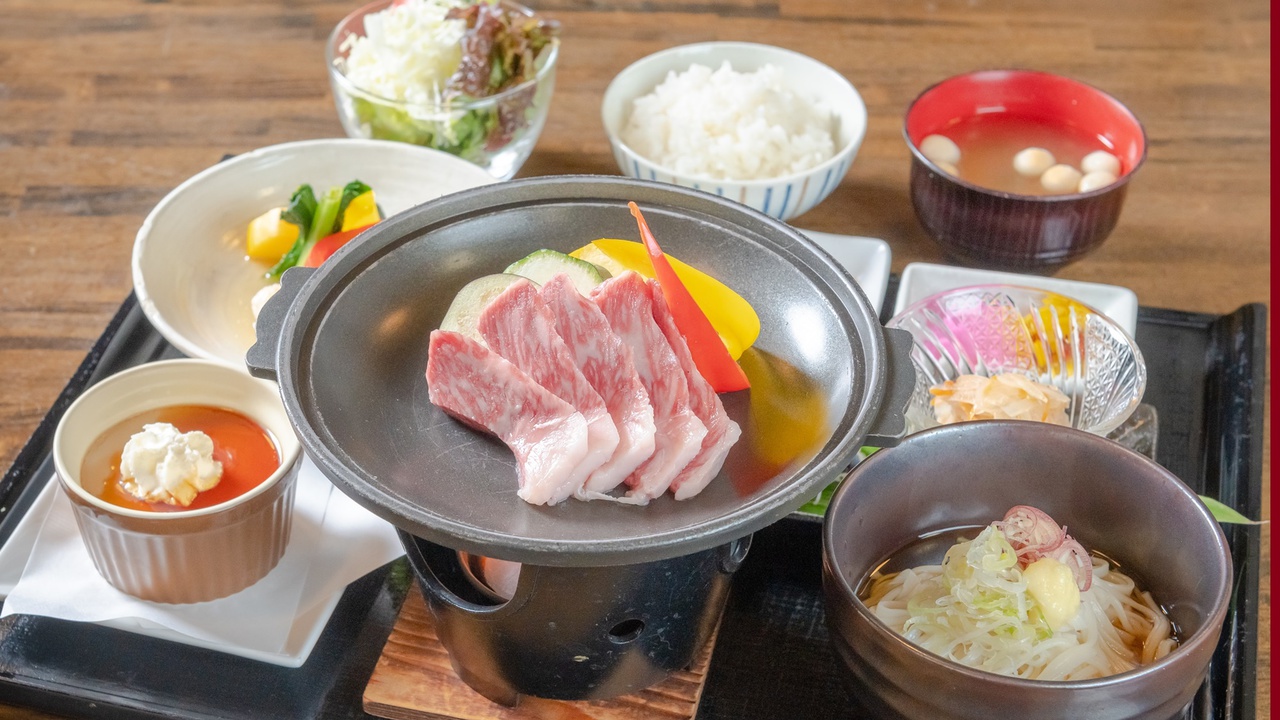 【夕食付】「あきた由利牛御膳」！霜降りお肉を陶板焼きで♪朝食なしプラン