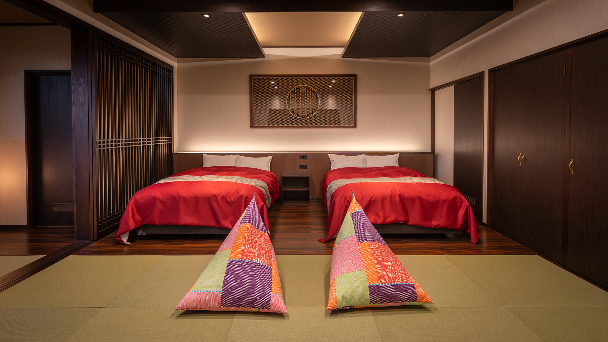 【リニューアル・悠然-yuuzen-】当館最上階の18畳和室からは美しい景色もお楽しみいただけます